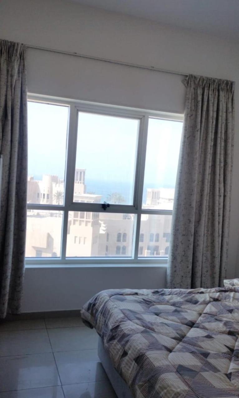 Luxury Sea View Amazing Room Double Bed - Room Inside Apartment Ajman Luaran gambar